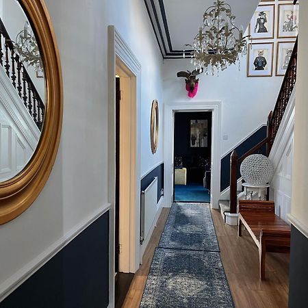 Exquisite 10 Bed Villa Hot Tub And Games Room บาร์นสเตเปิล ภายนอก รูปภาพ