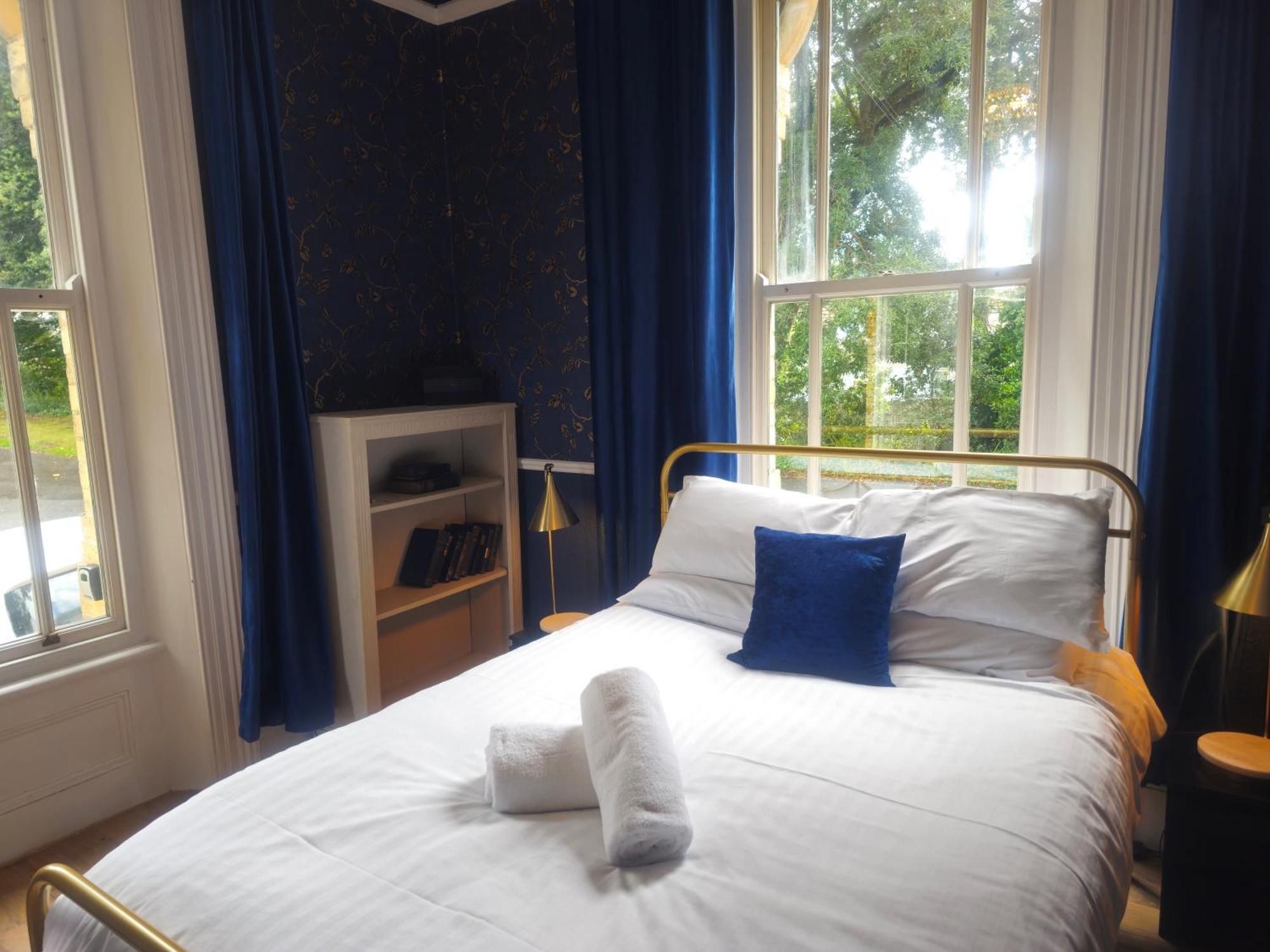 Exquisite 10 Bed Villa Hot Tub And Games Room บาร์นสเตเปิล ภายนอก รูปภาพ