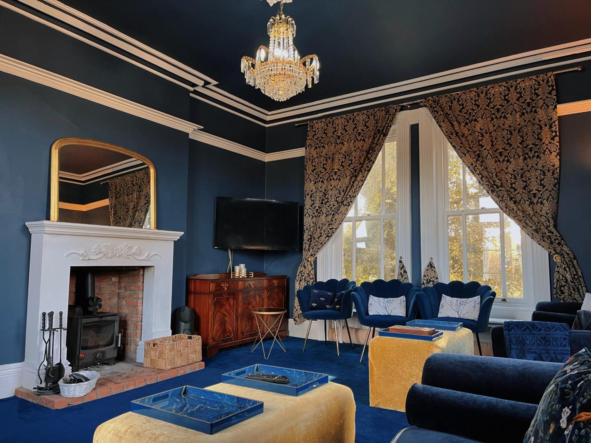 Exquisite 10 Bed Villa Hot Tub And Games Room บาร์นสเตเปิล ภายนอก รูปภาพ